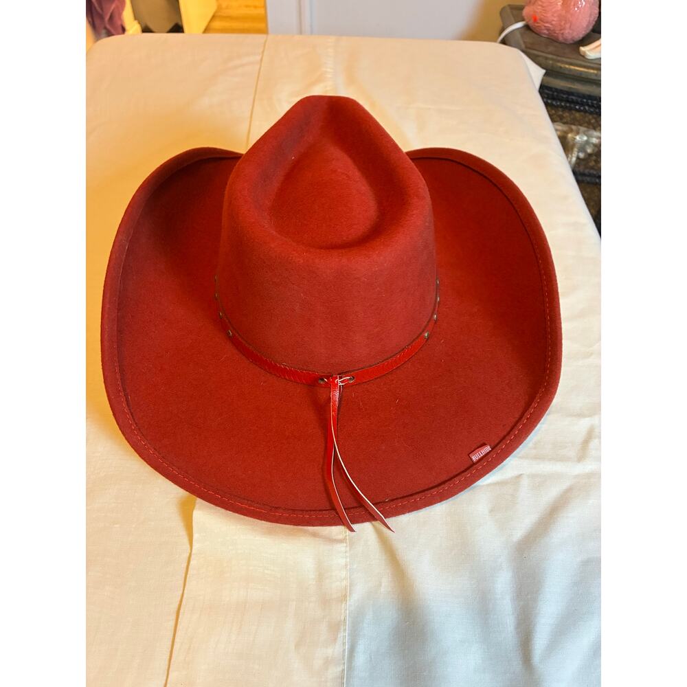 Bullhide Red Felt Cowboy Hat Western Rodeo Wide Brim Size L
Country line dancing